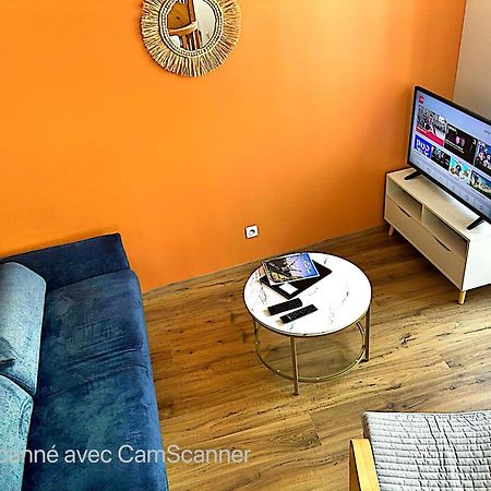 Superbe Duplex Coeur De Ville 3 Etoiles Jonzac Luaran gambar