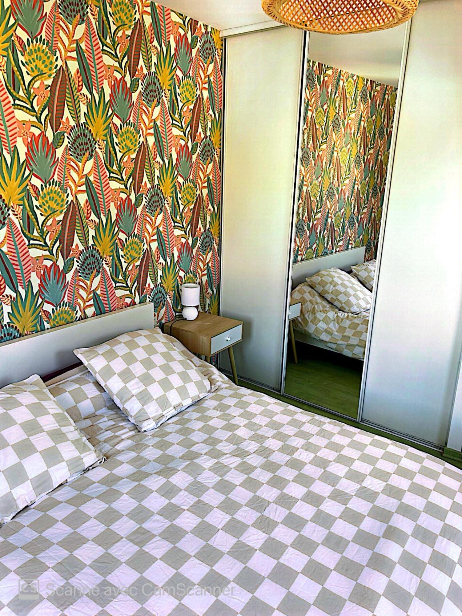 Superbe Duplex Coeur De Ville 3 Etoiles Jonzac Luaran gambar